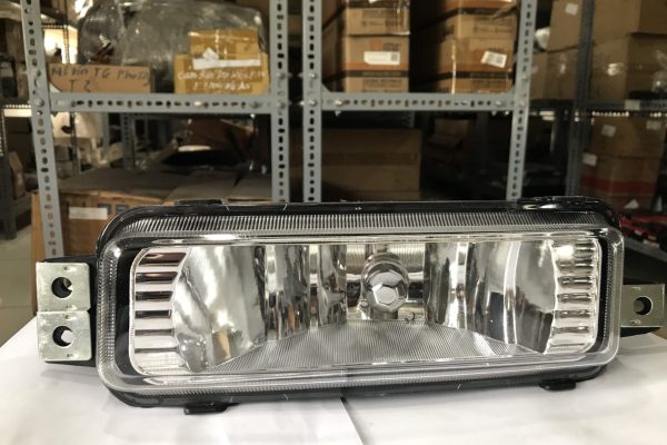 ĐÈN HẬU XE FAW 7T25