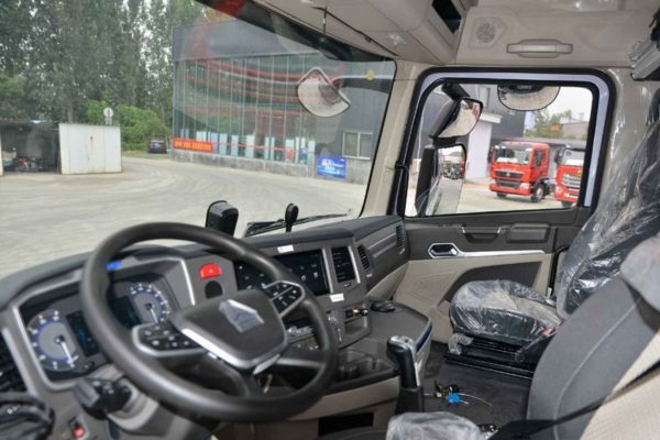 Xe đầu kéo Howo Max 460HP
