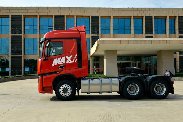 Xe đầu kéo Howo Max 460HP