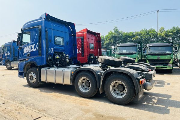 Xe đầu kéo Howo Max 460HP