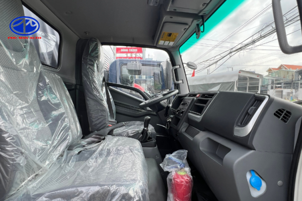 Bên trong cabin JAC N250S E5 đầy đủ tiện nghi