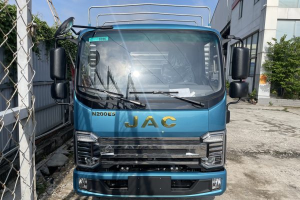 Xe có ngoại thất hiện đại, cùng hệ thống đèn xe thông minh