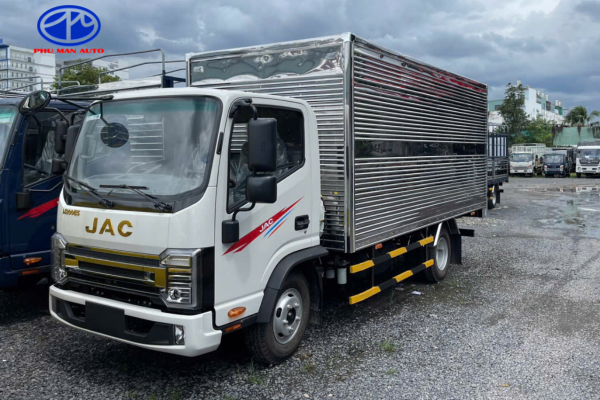 Xe tải Jac N200 E5 thùng kín thế hệ mới