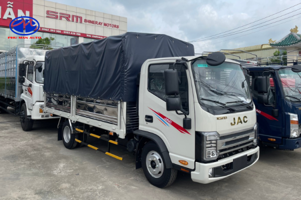 Xe tải JAC N250S E5 2250kg thùng mui bạt 4m2