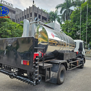 Xe được ứng dụng trong việc sửa chữa và nâng cấp mặt đường