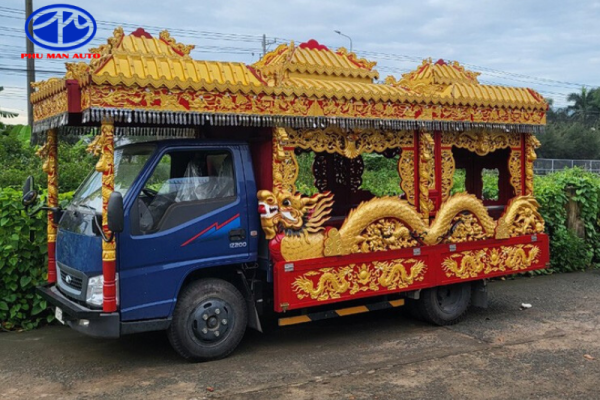 Xe tang lễ được thiết kế để phục vụ nghi thức đưa tiễn người khuất