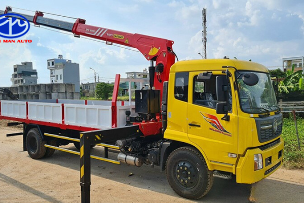 Xe cẩu Dongfeng B180 7 tấn được ứng dụng đa dạng các lĩnh vực