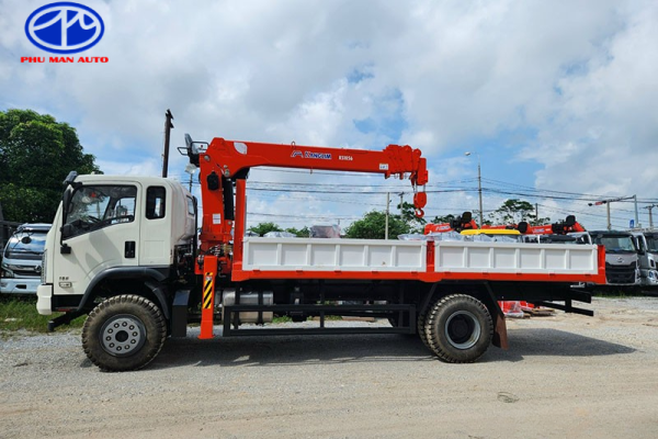 Xe được thiết kế chắc chắn, chịu tải tốt