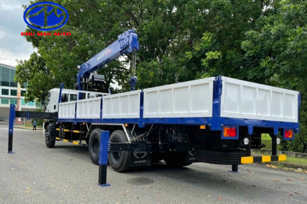 Xe được thiết kế chắc chắn, vận chuyện được các hàng hóa có trọng lượng lớn