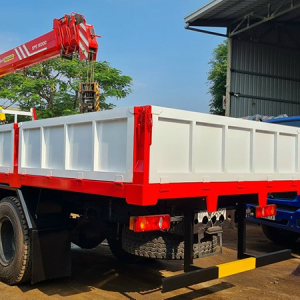 Xe được trang bị cần cẩu Sany Alfinger SPS16000 mạnh mẽ. chính xác