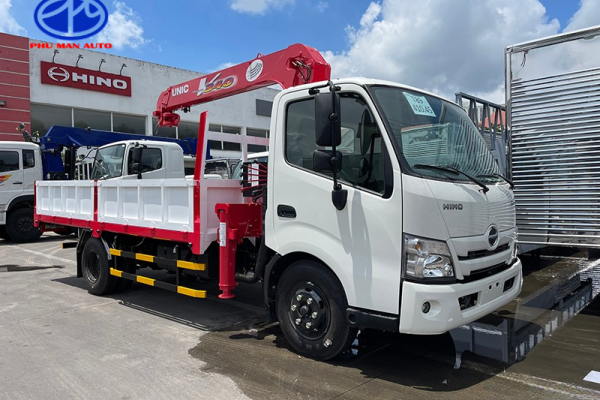 Xe Hino gắn cẩu Unic URV 344K 3 tấn 4 khối