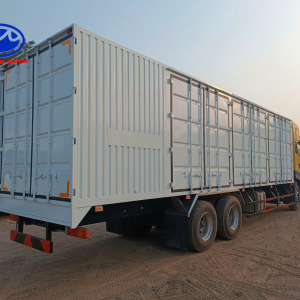 Thùng xe có kết cấu chắc chắn, chịu lực tốt