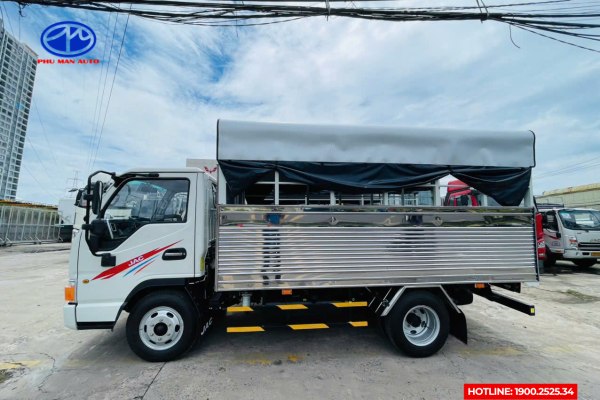 Thùng xe làm tự vật liệu chất lượng cao, bền bỉ và chắc chắn