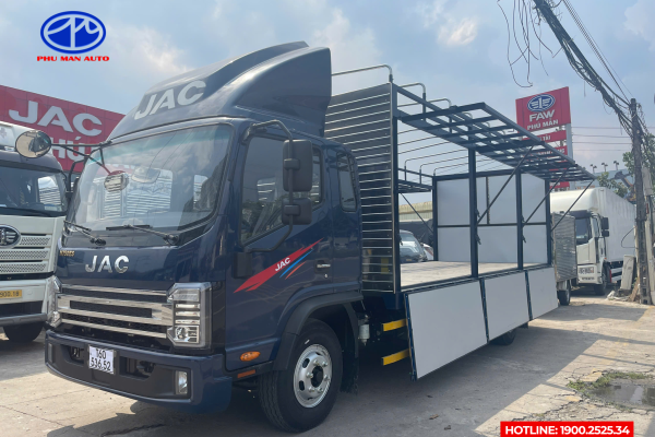 Xe tải Jac N750s E5 thùng bạt 6m2