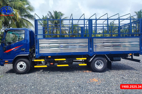 Thùng xe rộng rãi, vận chuyển được nhiều hàng hóa liên tỉnh