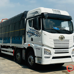 Xe FAW 4 chân thùng bạt có chiều cao đời 2025