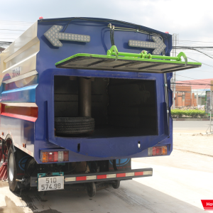 Khoang chứa rác bụi được thiết kế kín đáo, dễ vệ sinh