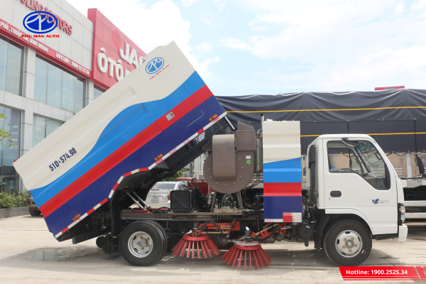 Xe được trang bị động cơ ISUZU mạnh mẽ, bền bỉ