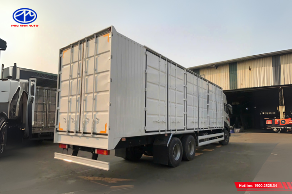 Thùng xe thiết kế thông minh, dễ dàng bốc dỡ