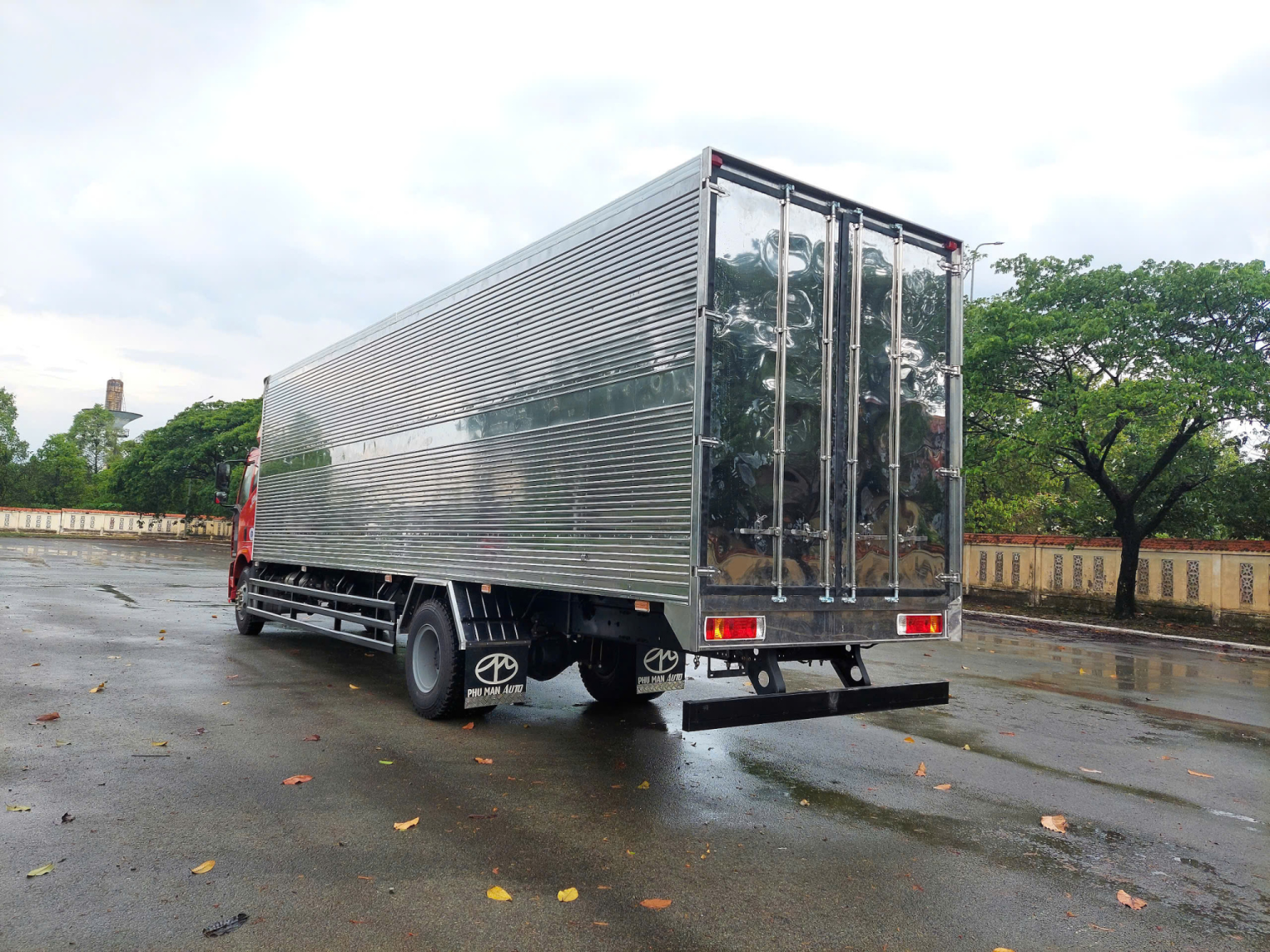 XE TẢI FAW J6L THÙNG KÍN 9M9 ĐỜI 2025 - Ô Tô Phú Mẫn - Đại Lý Xe Tải ...