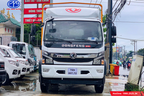 Cabin xe Dongfeng Captain C vuông vức, mạnh mẽ