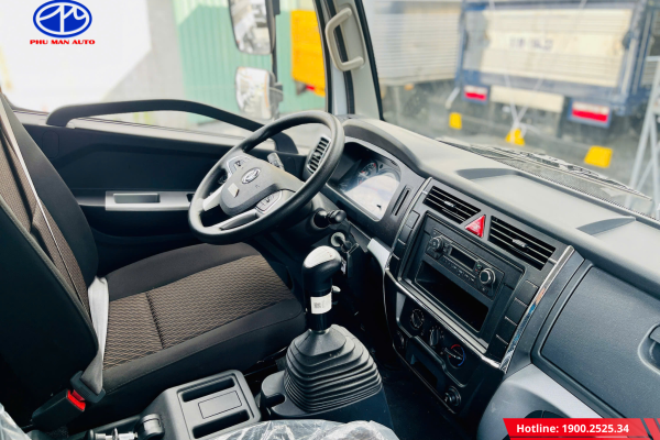 Khoang cabin xe tải Captain C rộng rãi, đầy đủ tiện nghi