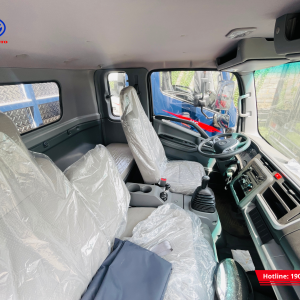 Khoang nội thất tối giản nhưng đầy đủ tiện ích giải trí