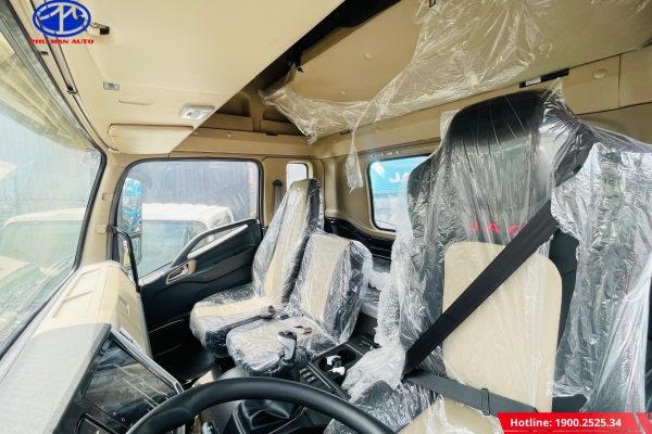 Cabin xe rộng rãi, được sắp xếp khoa học