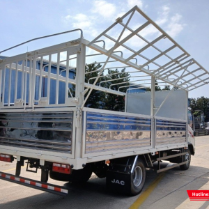 Thùng xe 5 bửng linh hoạt, dễ bốc xếp hàng hóa