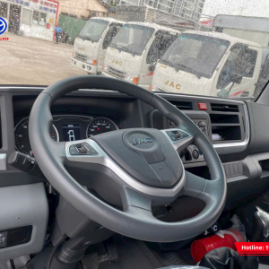 Xe được trang bị đầy đủ tiện ích giải trí