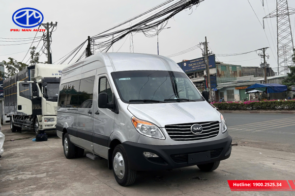 Ngoại thất xe hiện đại phù hợp cho vận tải dịch vụ cao cấp