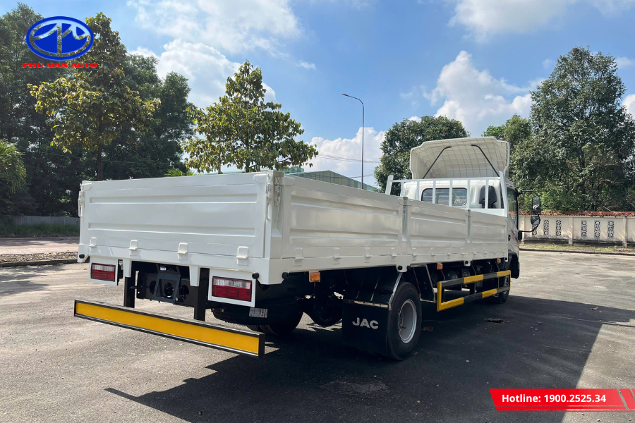 Thùng xe được thiết kế tối ưu, chở được nhiều loại hàng hóa