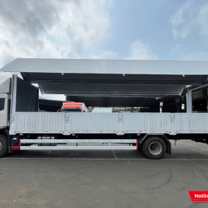 Xe Dongfeng thùng cánh dơi dài 9m6, tối ưu khả năng vận chuyển