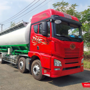 Xe sở hữu cabin JH6 cao cấp, khung gần chắc chắn