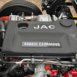 Xe sử dụng động cơ Cummis Anhui mạnh mẽ và ổn định