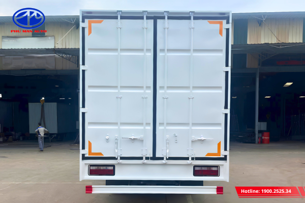 Thiết kế thùng xe kín đáo, bảo vệ hàng hóa hiệu quả