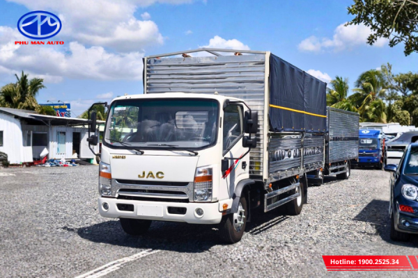 Xe tải JAC N650 E5 thùng bạt tiêu chuẩn Đà Lạt