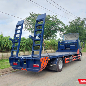 Sàn thùng thiết kế phẳng với hai thành đường dẫn tiện lợi