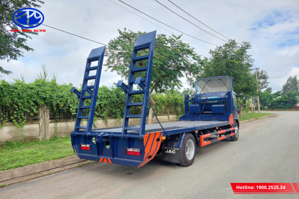 Sàn thùng thiết kế phẳng với hai thành đường dẫn tiện lợi
