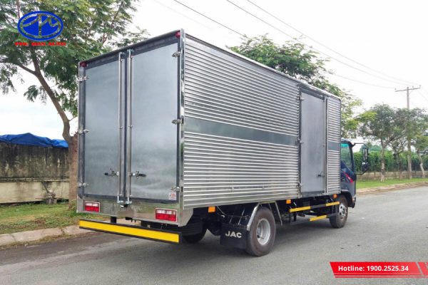 Thùng xe kín đáo phù hợp vận chuyển các thiết bị điện tử, máy móc
