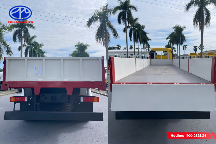 Thùng xe chắc chắn, thành thấp thuận tiện xếp hàng hóa
